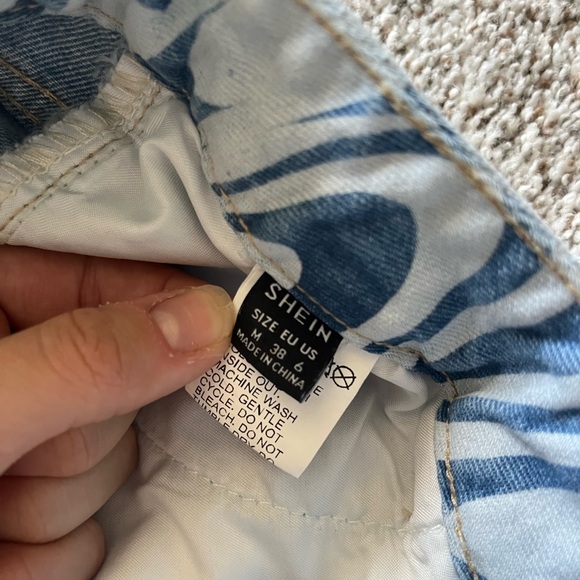 Shein Wave Pattern Blue Jeans - Picture 3 of 3